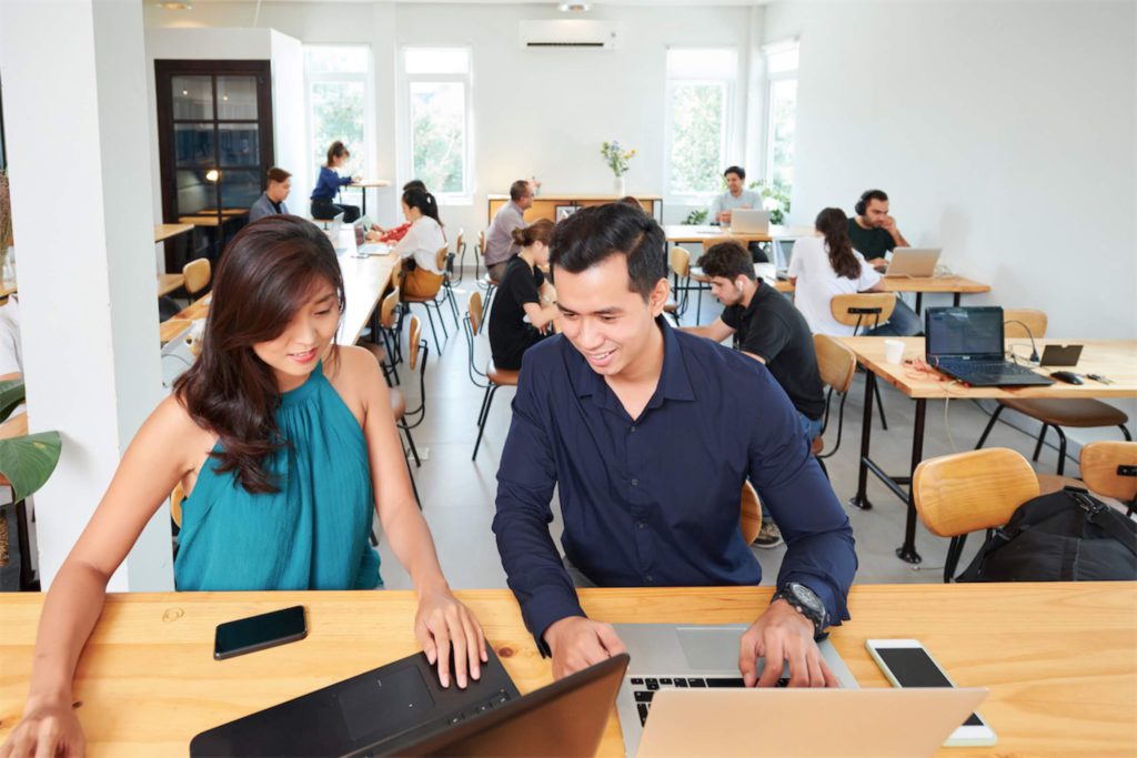 business-people-working-with-computers