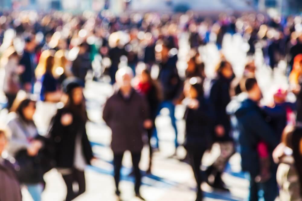 A crowded street in the day